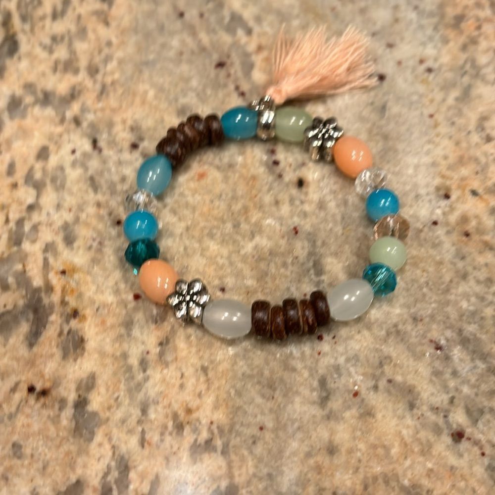 Handmade beaded bracelet - Picture 2 of 6